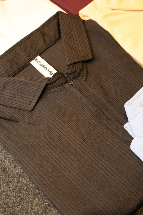 CHAIN COLLAR TEE T-SHIRT BLACK