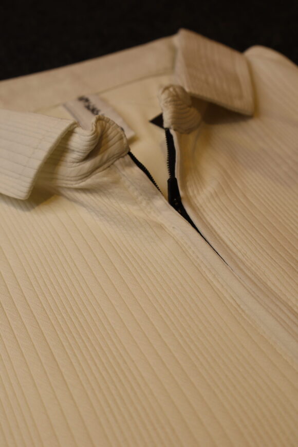 CHAIN COLLAR TEE T-SHIRT CREAM - Image 4