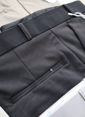HEAVY PEANUT ARMANI BLACK